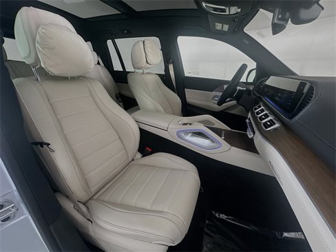 New 2026 Mercedes-Benz GLS 580 4MATIC image 30