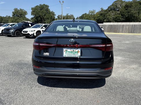 Used 2025 Volkswagen Jetta S image 4