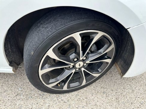 Used 2019 Chevrolet Cruze Premier w/ Sun And Sound Package image 10