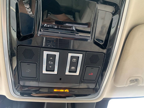 Used 2016 Land Rover Range Rover Sport HSE image 33