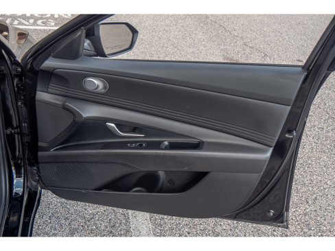 Used 2024 Hyundai Elantra SEL w/ Convenience Package image 16