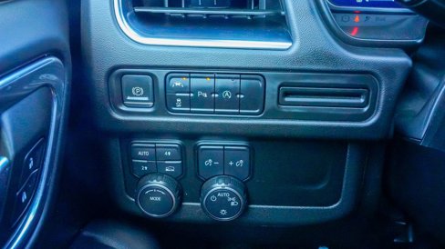 Used 2023 Chevrolet Suburban LT image 26