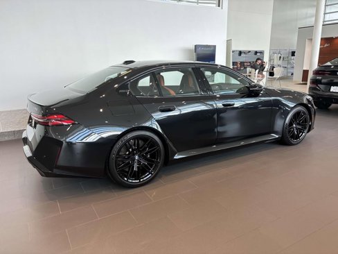 New 2026 BMW M5 w/ Executive Package image 7