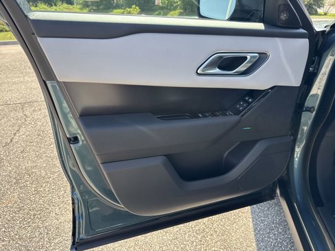New 2026 Land Rover Range Rover Velar Dynamic SE image 15