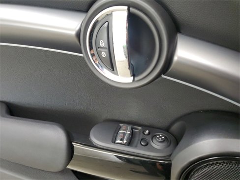 Used 2023 MINI Cooper S image 16