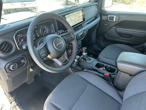 Used 2024 Jeep Wrangler Unlimited Rubicon w/ Safety Group image 27