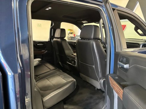 Used 2021 Chevrolet Silverado 1500 High Country w/ Safety Package II image 17