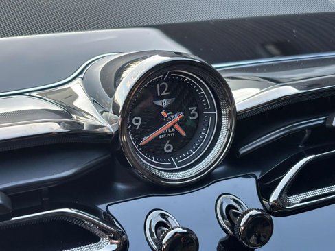 New 2025 Bentley Bentayga image 11