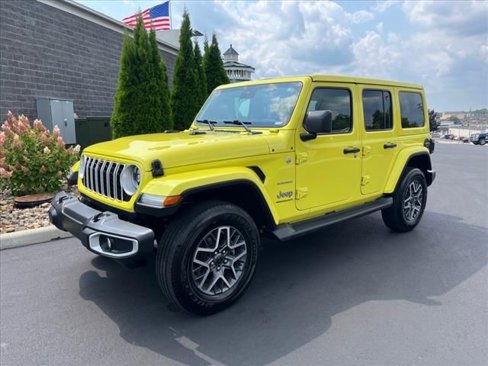 Used 2024 Jeep Wrangler Sahara w/ Technology Group image 2