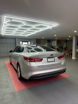 Used 2016 Kia Optima EX w/ Premium Package image 4