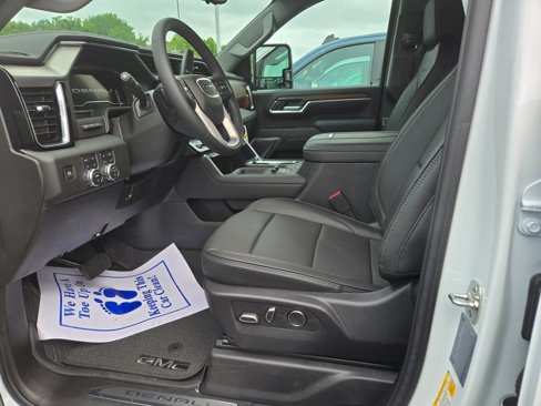 New 2025 GMC Sierra 2500 Denali w/ Denali Reserve Package image 7