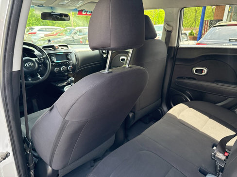 Used 2019 Kia Soul image 13