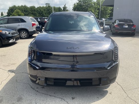 New 2026 Kia EV9 Land image 2