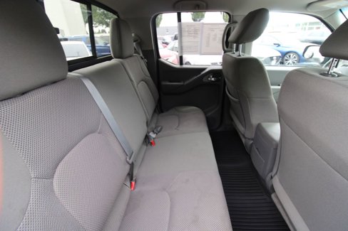 Used 2021 Nissan Frontier SV image 25