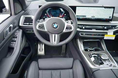 New 2026 BMW X7 M60i image 15