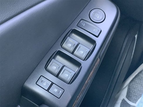 Certified 2018 Chevrolet Tahoe LS image 21