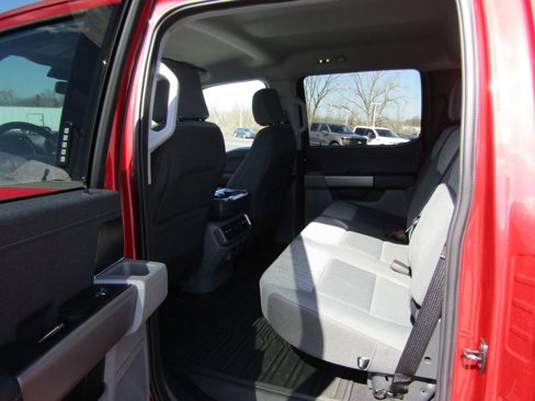 Used 2023 Ford F150 Lightning XLT image 35