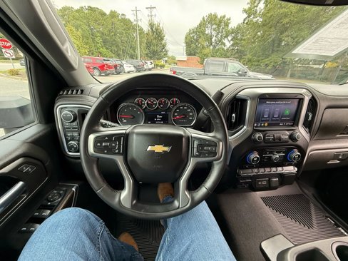 Used 2023 Chevrolet Silverado 2500 LT w/ Convenience Package image 18