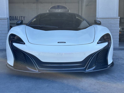 Used 2015 McLaren 650S Spider image 3