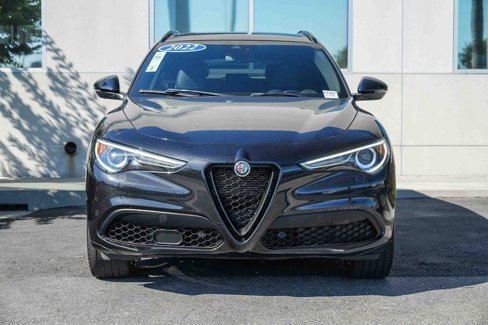 Used 2022 Alfa Romeo Stelvio Veloce image 2