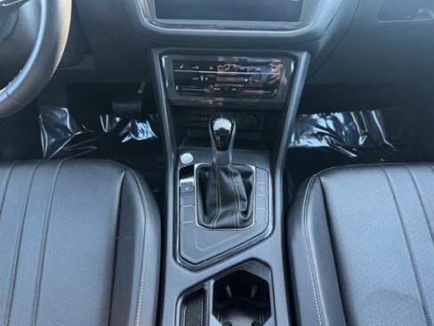 Used 2024 Volkswagen Tiguan Wolfsburg Edition image 23