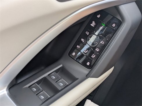 New 2025 Audi Q5 Prestige image 28