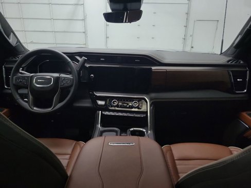 Used 2024 GMC Sierra 2500 Denali Ultimate w/ Max Trailering Package image 13