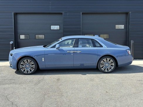 New 2025 Rolls-Royce Ghost image 3