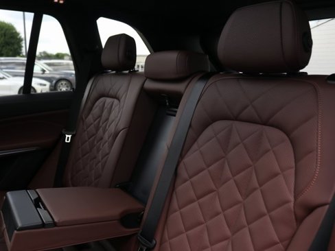 New 2026 BMW X5 xDrive50e image 27