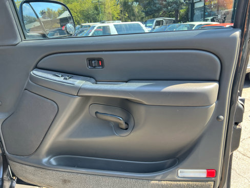Used 2005 Chevrolet Silverado 2500 LS w/ Snow Plow Prep Package image 13