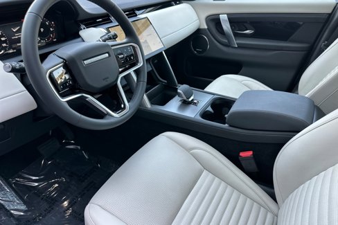 Certified 2024 Land Rover Discovery Sport S image 9