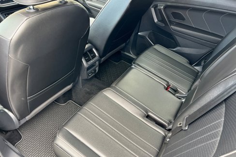 Used 2022 Volkswagen Tiguan SE image 12