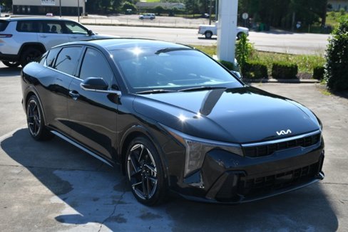 Used 2025 Kia K4 GT-Line w/ GT-Line Premium Package image 8