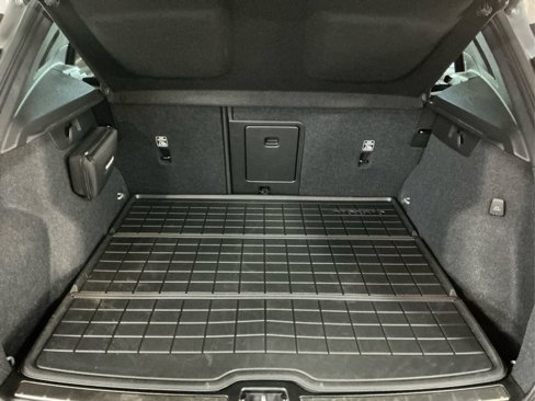Certified 2023 Volvo XC40 B5 Plus w/ Protection Package Premier image 23
