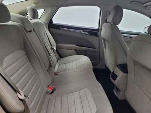 Used 2020 Ford Fusion SE image 19