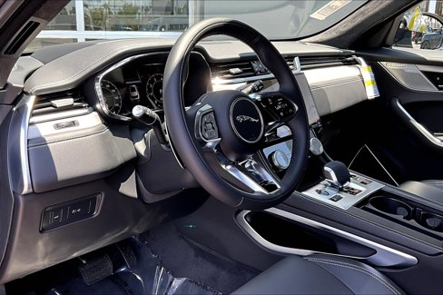 New 2026 Jaguar F-PACE R-Dynamic S image 6