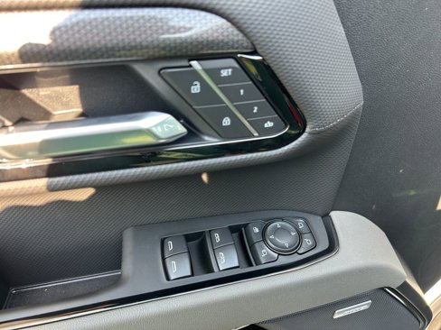 New 2026 Chevrolet Silverado 1500 ZR2 w/ Dark Appearance Package image 23