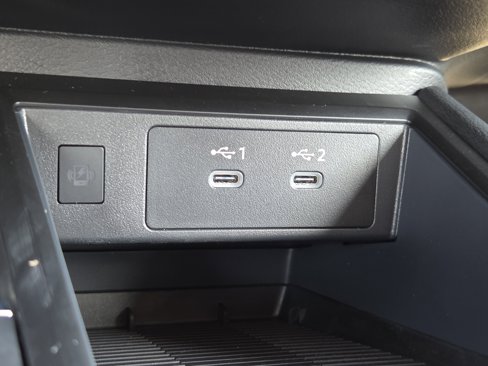 New 2026 Nissan Kicks SR w/ Cold Weather Package image 7