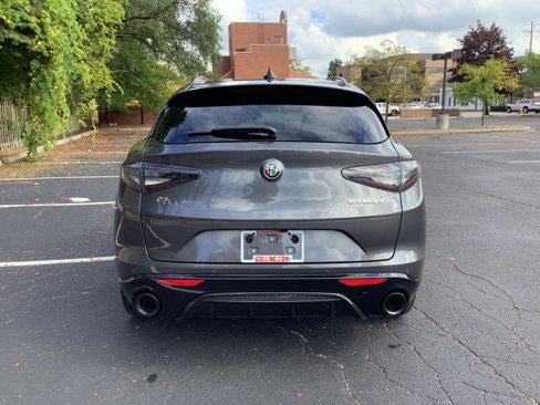 New 2025 Alfa Romeo Stelvio Sprint image 4