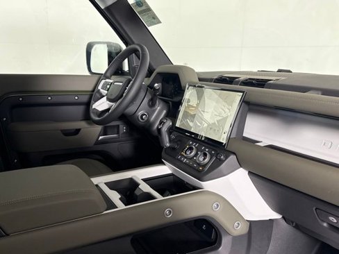 New 2026 Land Rover Defender 110 S image 18