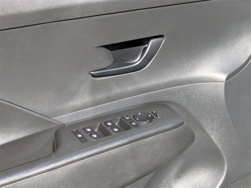 Certified 2024 Hyundai Kona SEL image 17