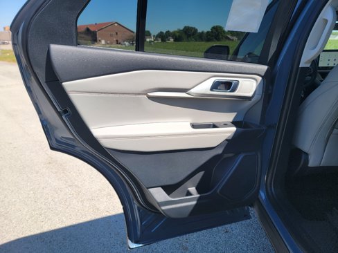 New 2025 Ford Explorer Active image 29