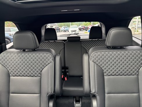 New 2026 GMC Acadia Denali w/ Super Cruise Package image 15