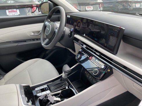 New 2025 Hyundai Tucson SEL image 8