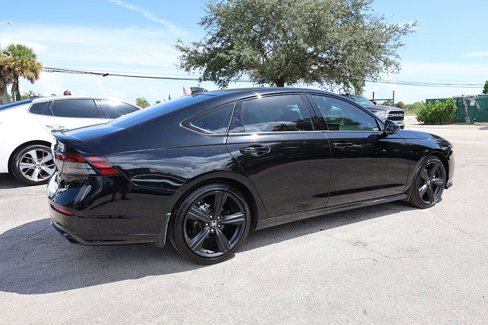 Used 2024 Honda Accord Sport image 6