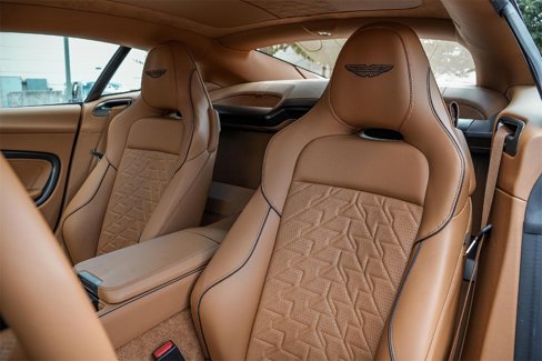 New 2025 Aston Martin Vanquish Coupe image 12
