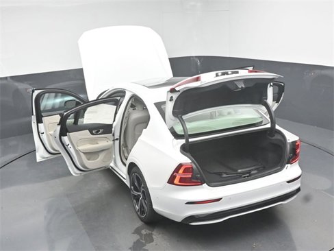 Used 2025 Volvo S60 B5 Plus w/ Climate Package image 51