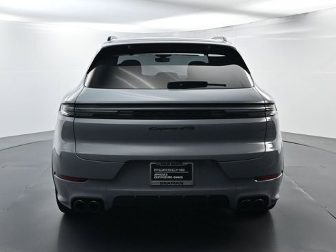 Certified 2025 Porsche Cayenne GTS image 13