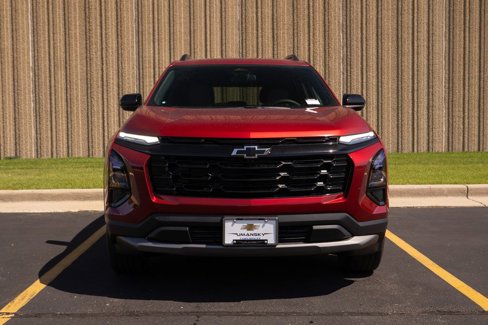 New 2026 Chevrolet Equinox LT w/ Convenience Package II image 3