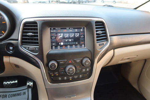Used 2019 Jeep Grand Cherokee Laredo image 13